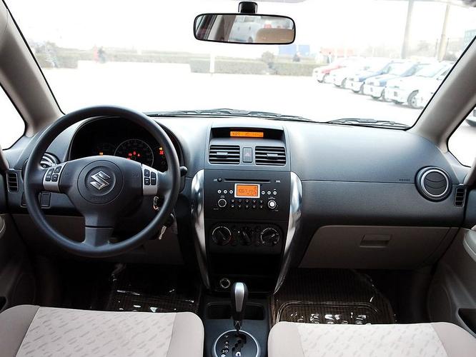 长安铃木天语sx4三厢 精英型at