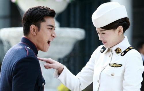 偏偏喜欢你陈乔恩服装造型图片一:白色制服