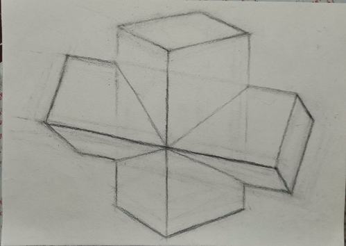 十字穿插体起形 十字穿插体由两个长方体组成