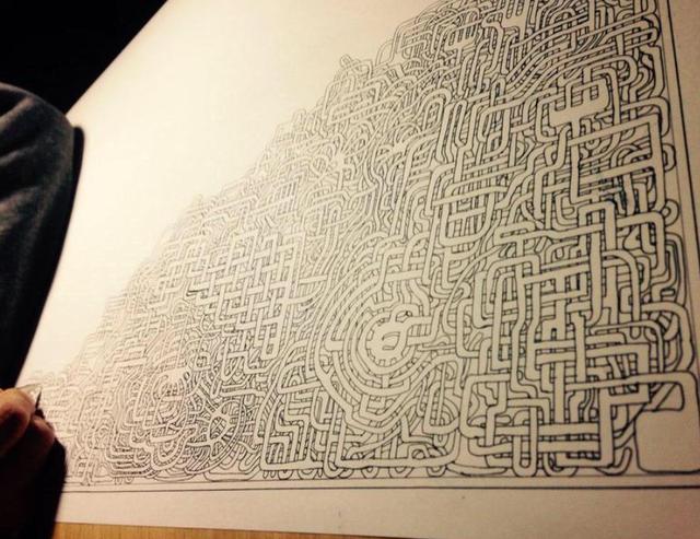 男子耗时7年手绘全世界最复杂,最难破解迷宫,只为送给自己的女儿