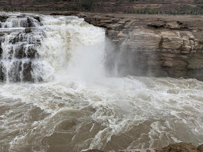 山西游壶口瀑布