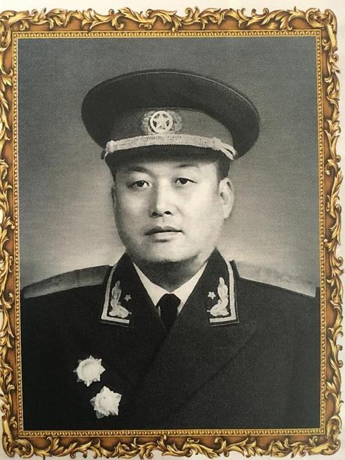 江西开国将军英姿雄发,功标青史!