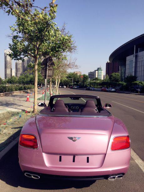 2017款宾利欧陆gt霸气粉红色 最低报价 优惠促销活动图片马力配置