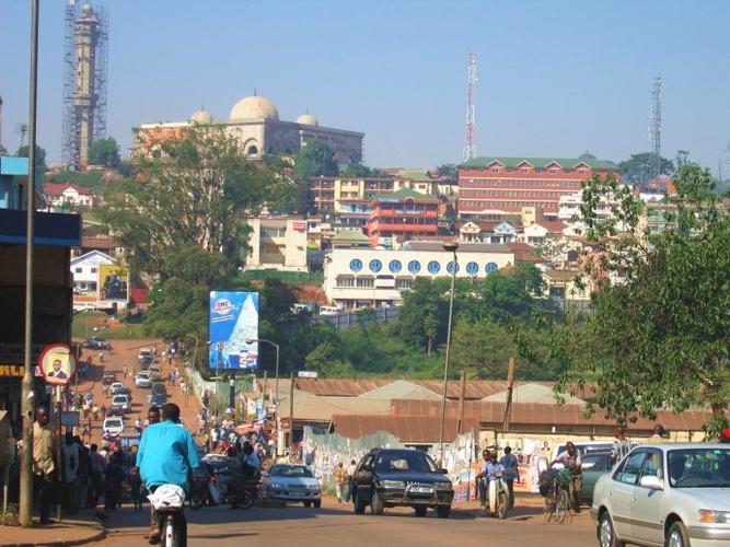 坎帕拉,赤道附近的非洲城市