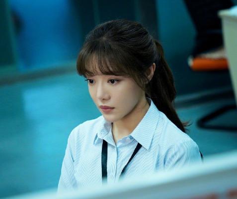 邓家佳《猎狐》剧照