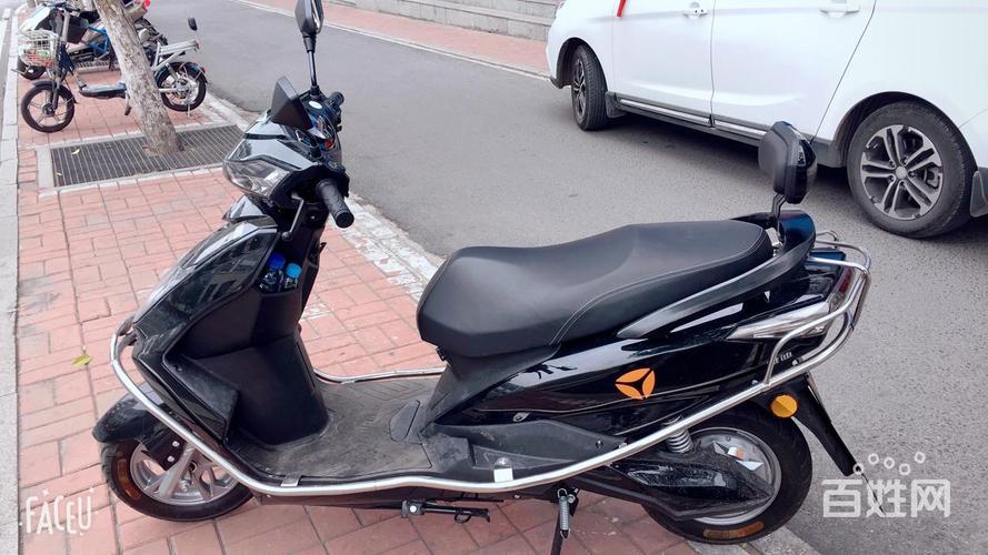 全新最高配置雅迪电动车-战锐(72v22a)