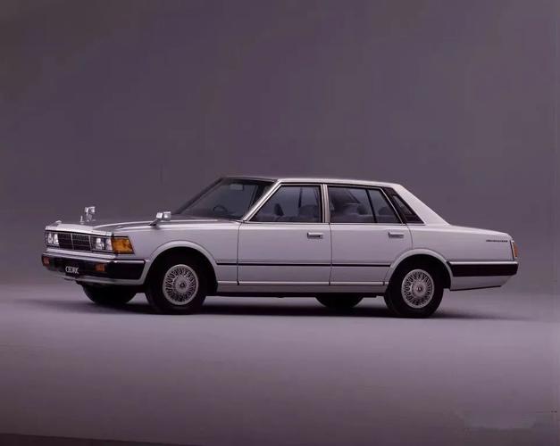 当时主要车型有:丰田皇冠,尼桑千里马