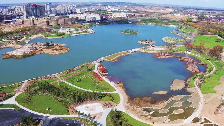 标志性和代表性的我市重点景观建筑,终点为海龙湖公园(暂设体育公园)