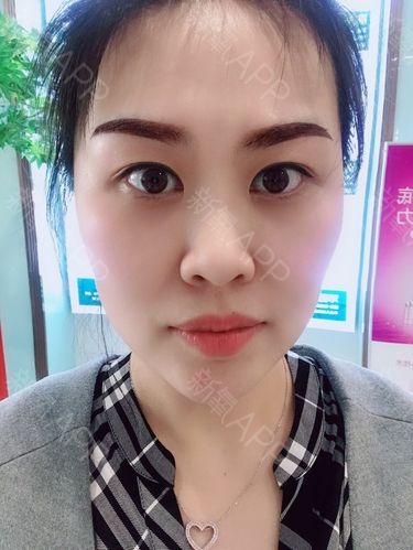 纹眉第一天,眉毛比之前好看多啦!