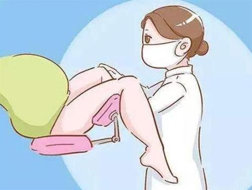 女人分娩时,可能要经历种种尴尬,该如何应对?