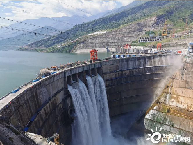 刚刚,白鹤滩水电站大坝表孔首次过流!-国际电力网