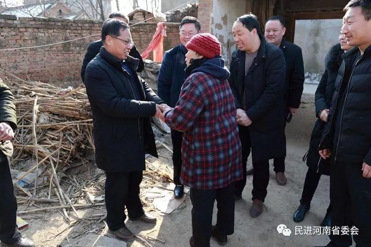 民进周口市支部赴淮阳开展"春节扶贫慰问暨同心助教"