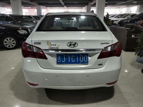 【松原】2012年12月 现代 悦动 2011款 1.6l 手动顶级型 手动挡