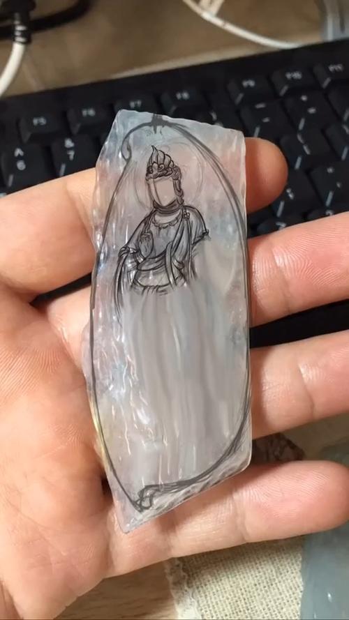 翡翠玉雕设计作品《观音》_翡翠_设计_时尚_配饰