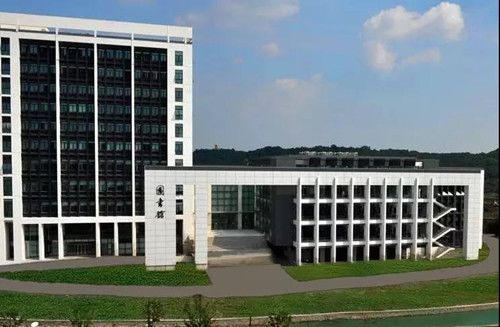 在苏科大,我们有很棒的实验室,不论是试管,烧杯,还是分析天平,都是