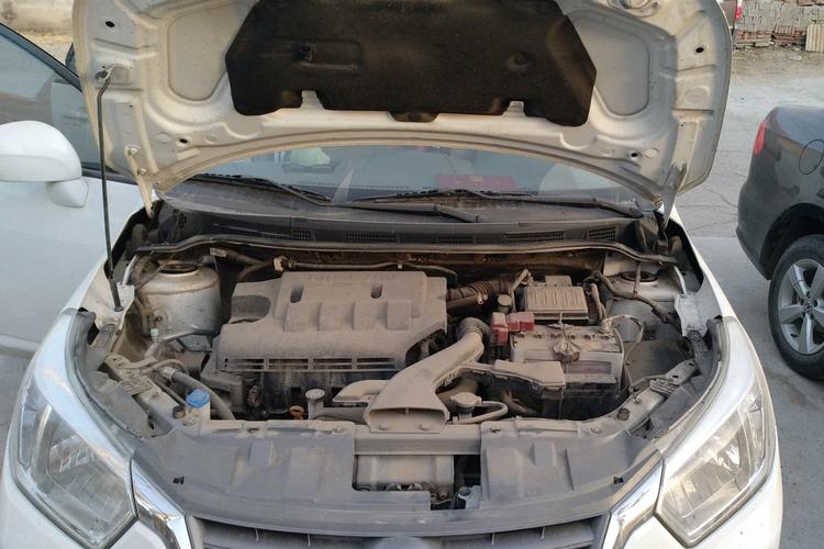 启辰-d50 2015款 1.6l 手动时尚版