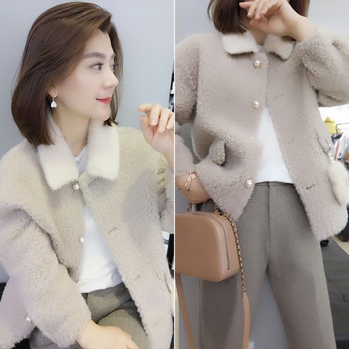 2021流行什么冬装女款,2021年流行棉服款式 2021年新款冬装欧洲站欧货女小个子短款毛绒百搭流行