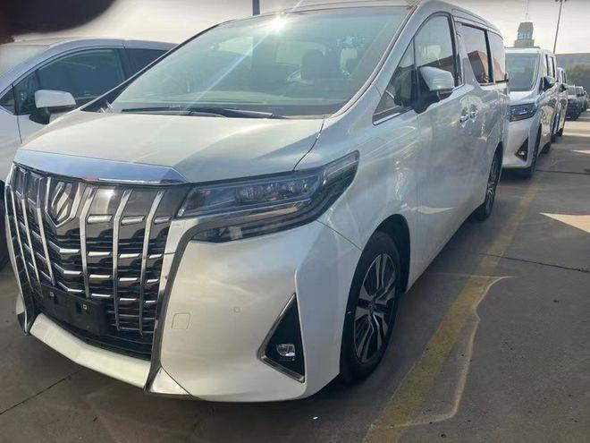 21款丰田埃尔法35豪华商务mpv