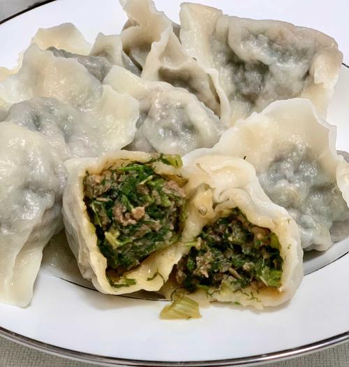 入伏蹭饺子吃羊肉茴香馅儿真香啊