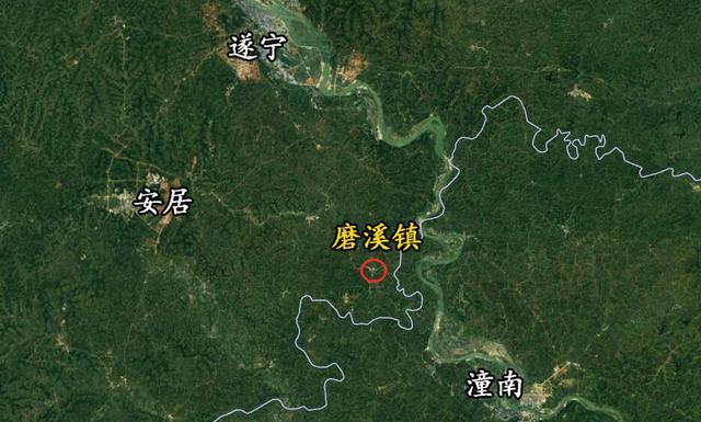 磨溪镇方圆30公里内,有遂宁市区,安居城区,潼南城区三个城市,磨溪镇