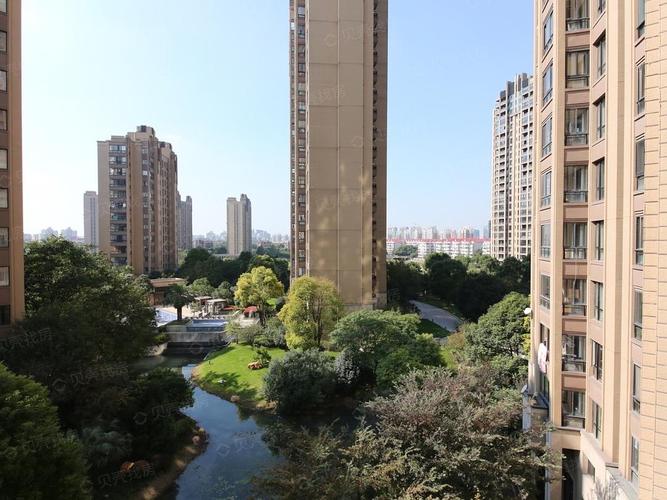 春申景城midtown两居室,全南户型,采光好～直租,.