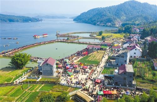江西万安县:农旅融合让乡村美起来活起来