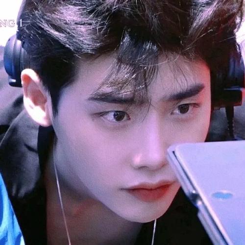 李钟硕头像 壁纸