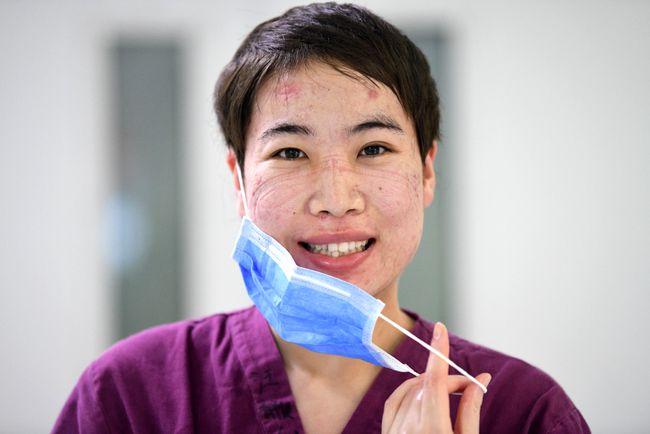 90后抗疫护士:患者选择了我 我就一定会把他护理好