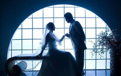 唯美漂亮的婚纱照 情侣婚纱艺术写真集