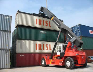 三一重工供应集装箱正面吊