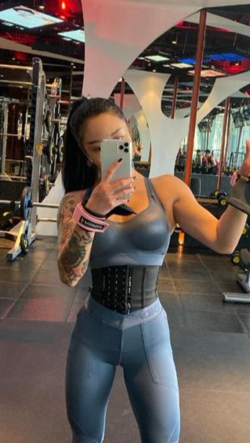 宋昱欣大秀健身写真,这身段儿,谁人不爱
