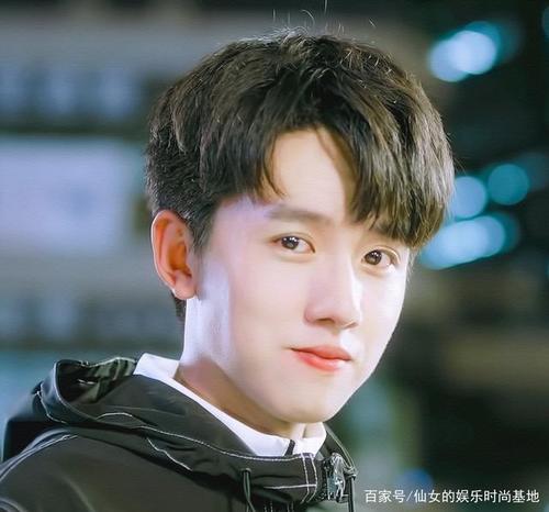 宋伊人张耀《全世界最好的你》,校园甜剧来袭,拯救剧