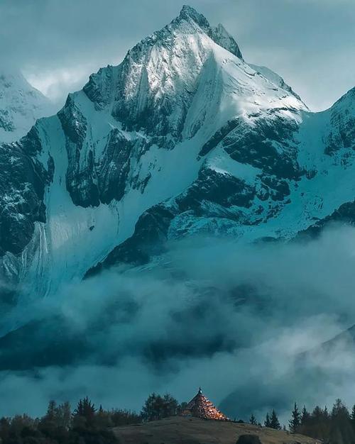 中国哪里的雪山最美