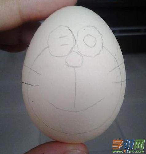 鸡蛋壳diy机器猫步骤图_鸡蛋壳diy机器猫的方法