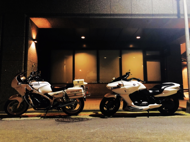 摩托车大佬本田dn01,15年前的hft自动变速箱技术