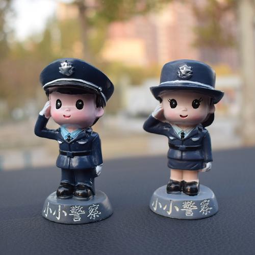 汽车摆件警察公仔军人手办卡通模型人偶车载国旗小红旗车内装饰品