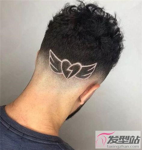 留这几款铲青刻痕发型 每天都被自己帅醒