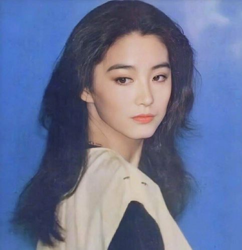 的美人林青霞,是一代人的回忆,而她演出的作品也是后人无法超越的经典