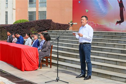 怀宁中学举行2021届高三学生成人宣誓仪式