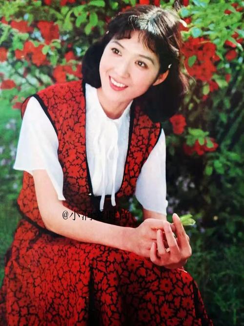 龚雪年轻时真是"衬衫控",5种衬衫穿法经典时髦,照穿不