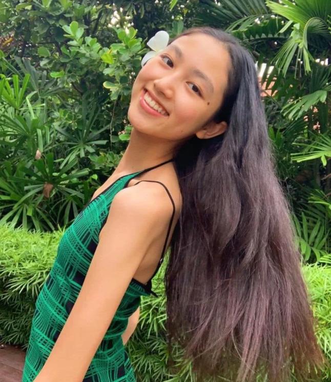 原创14岁任晴佳晒美照庆生身材发育超越同龄人不愧是任达华女儿
