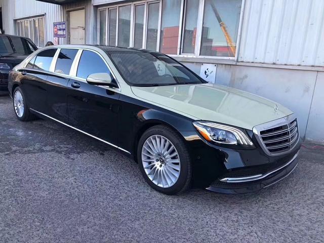 奔驰迈巴赫s450,换个车标,外观上感觉不一样