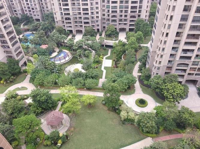 三盛四季公园二期 3房1位 只要152万 看泳池 看中庭