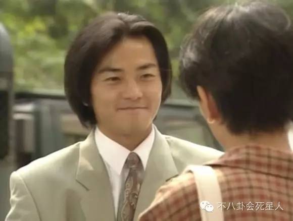 自幼不幸内心善良的林贞烈,常常用谎言来保护自己,但其实她乐于助人