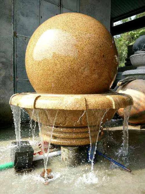 想定制石雕风水球,请联系湛华石雕厂.代办托运,上门安装.张志远