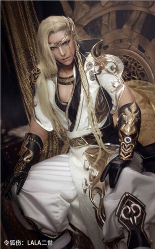 lala二世,中国著名coser,在海外也享有相当的声誉,自幼成长于纯艺术
