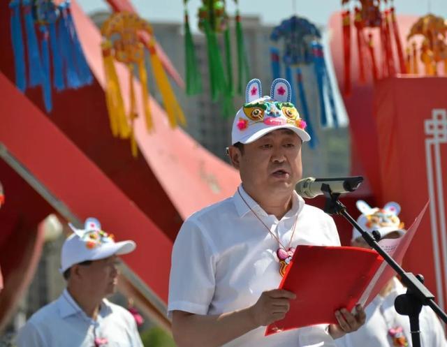 中共千阳县委书记何玲致辞