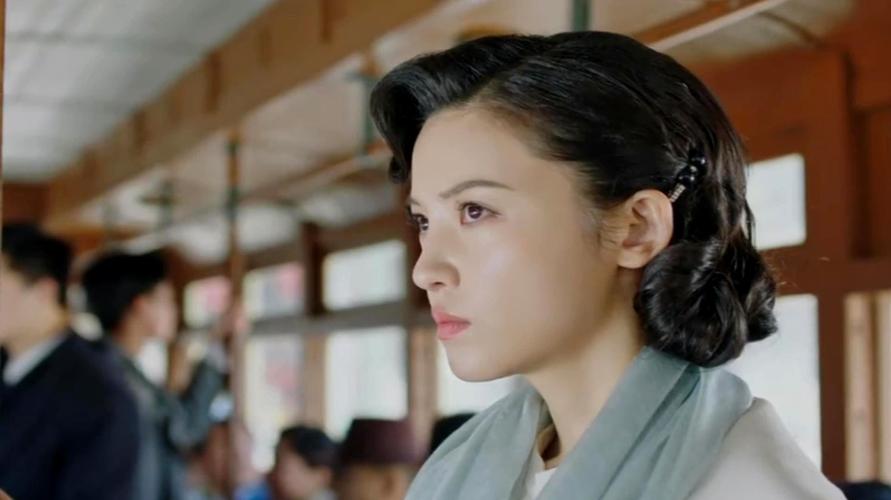 红蔷薇:夏雨竹撒谎外出去接头,被跟踪!