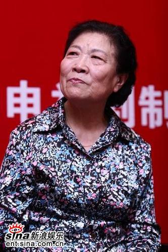 图文:《老娘泪》首映会--女主角吕启凤