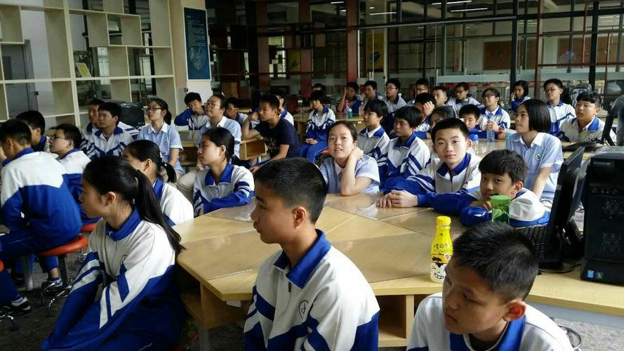 放飞青春 梦想同行 ——湘钢二中初二年级综合素养实践活动